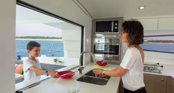 Catamaran Sailing Holiday Cruise | Whitsundays Islands | Australia
