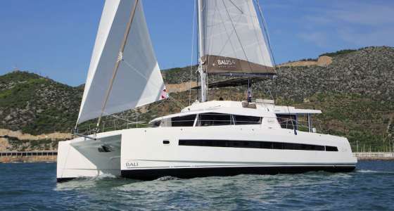 Wonderful Sardinia and La Maddalena Archipelago |  Catamaran Bali 5.4