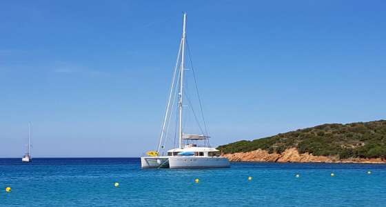 Catamaran Lagoon 560 mooring