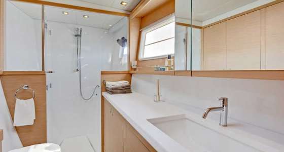 Lagoon 450 bathroom
