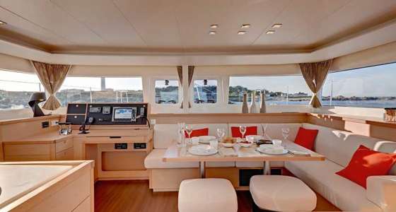 Lagoon 450 living room