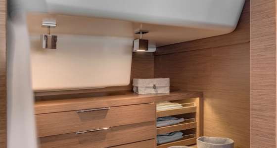 Lagoon 50 internal
