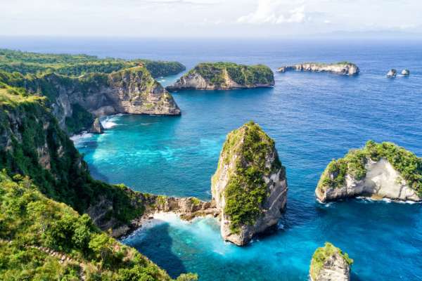 Sailing AROUND THE WORLD  in 4 years with Mario Girelli ( starts Nov. 2025)